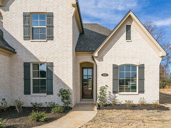 3rd image of 5227 Forest Bend Dr