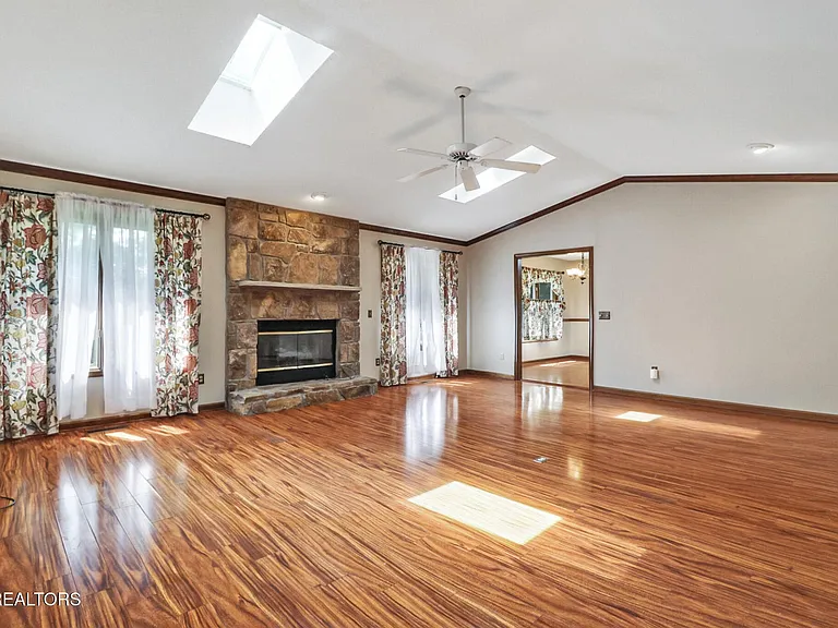 101 Walden Ridge Dr — Photo 8