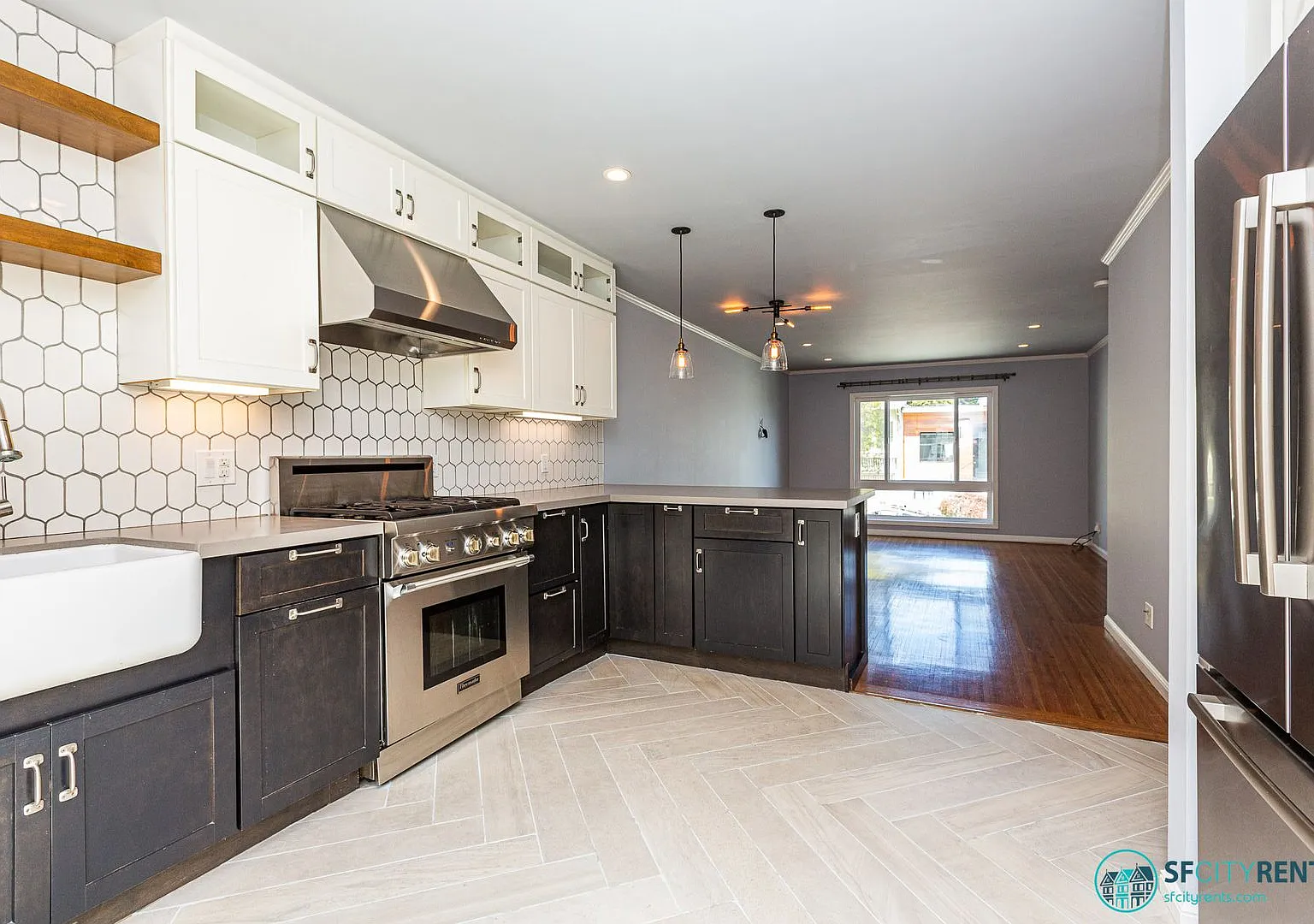 Noe Valley: Beautifully Remodeled Single Family Home w/ Deck, Landscaped Yard & Hot Tub — Photo 2