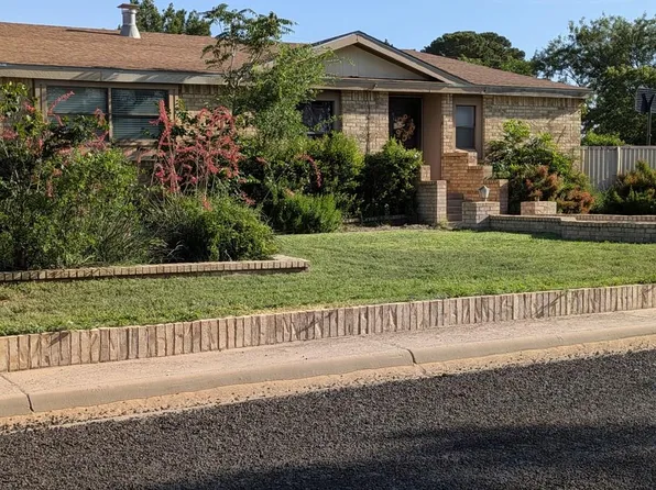 408 W Saint Anna St, Stanton, TX 79782