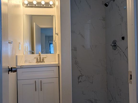 4th image of 2120 Mountain View Rd APT E