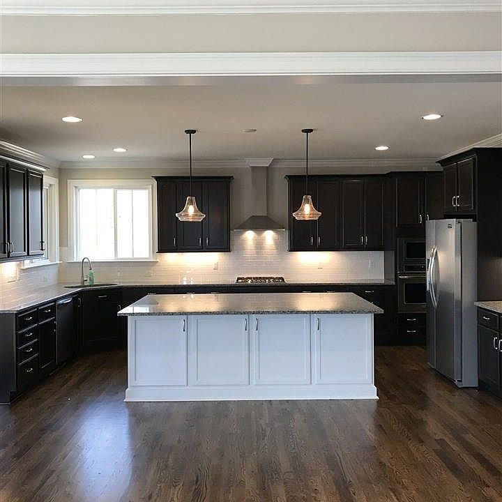 2nd image of 1333 Mill Glen Cir