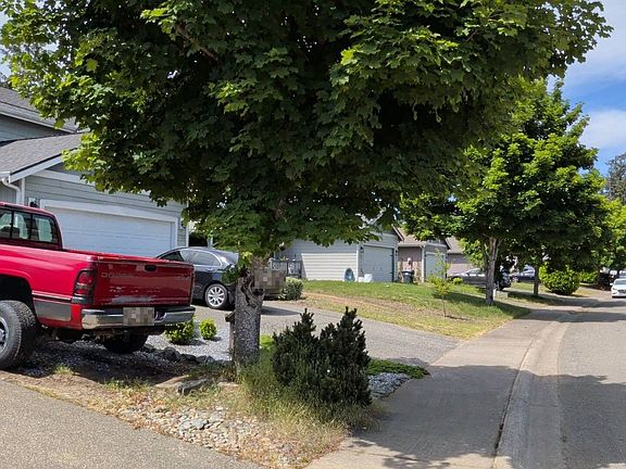 4th image of 17726 37th Ave E