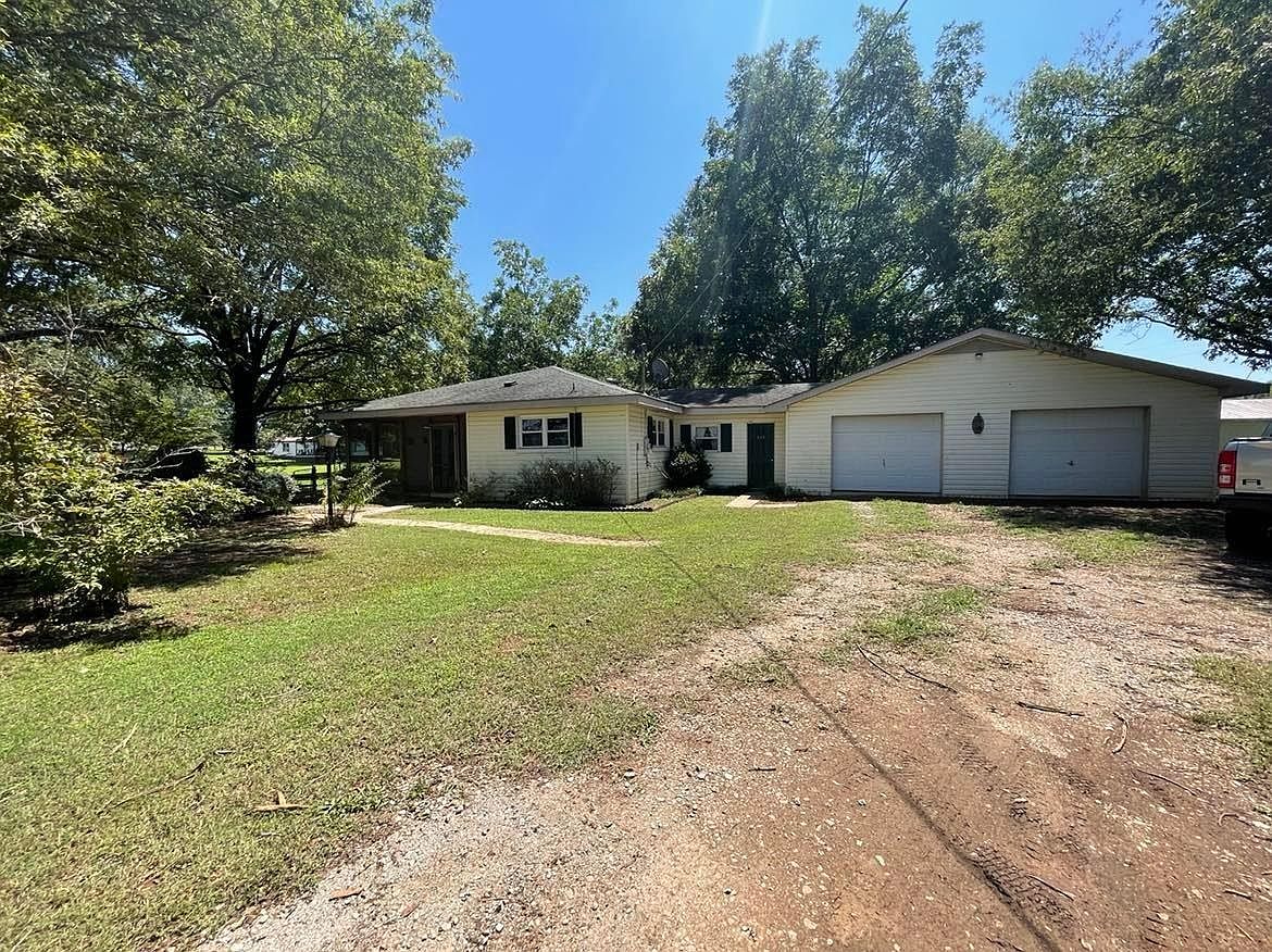 835 Bainbridge Rd, Muscle Shoals, AL 35661 MLS 512460 Zillow