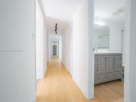 2nd image of 150 Sunrise Dr APT 4C