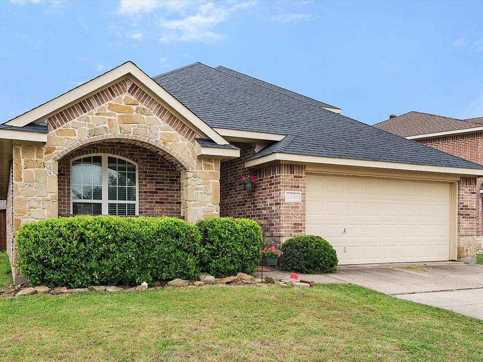 1st image of 1650 Country Hills Dr