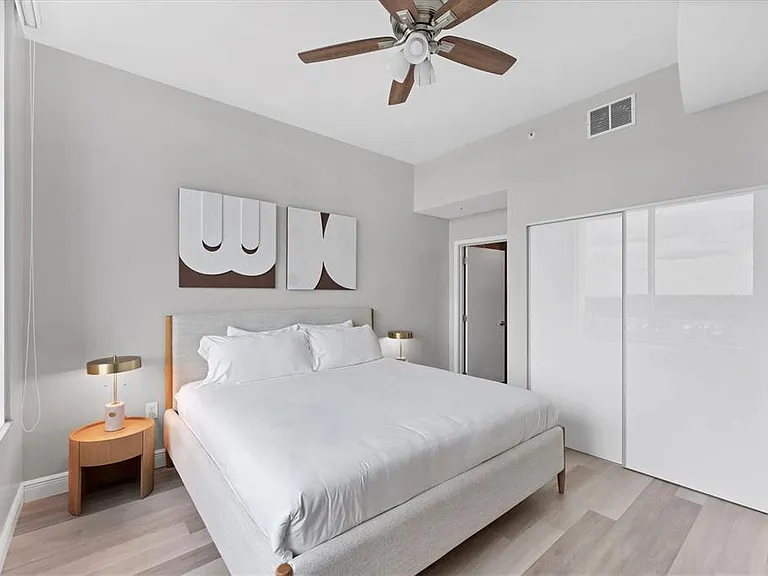 525 E Jackson St #705 — Photo 18