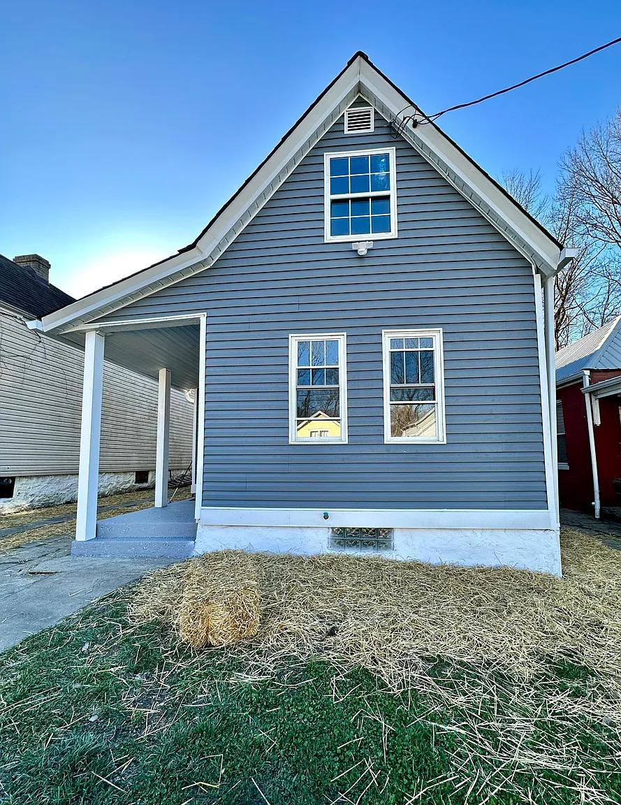 127 Montclair Ave photo 1
