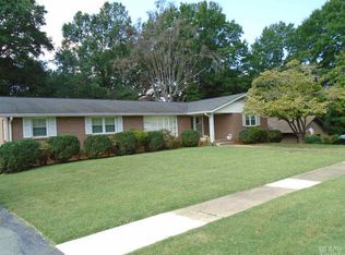 39 21st Ave NW, Hickory, NC 28601