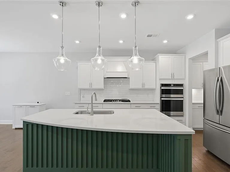 6168 Collins Rd — Photo 13