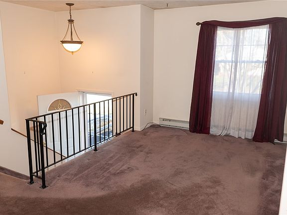 5th image of 814 East Ave