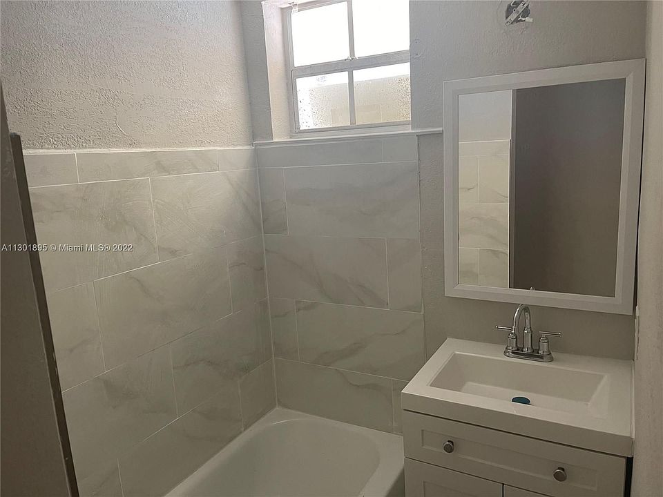 1st image of 500 13th St #2