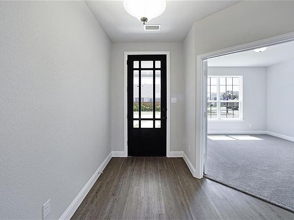 3rd image of 2046 Clearmist Way