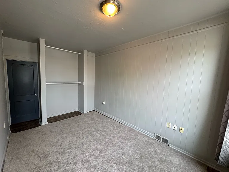 51 S Queen St #1 — Photo 33
