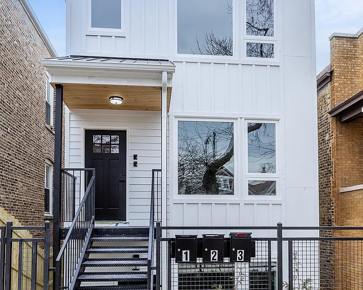 2720 W 23rd St #1 — Photo 1