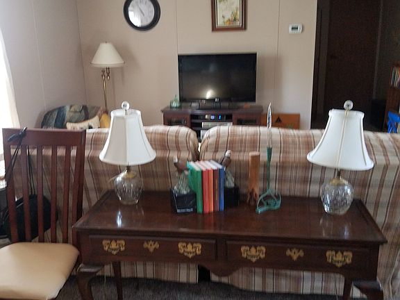 Another view of livingroom