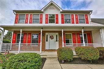 3rd image of 2392 Blue Jay Dr