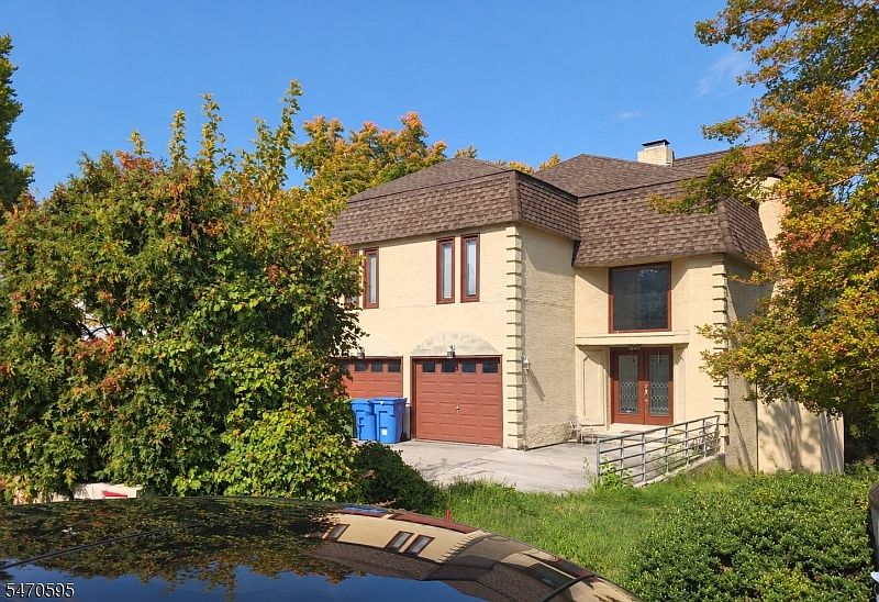 2nd image of 122 Rye Rd