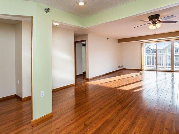 5th image of 18400 Euclid St APT 351