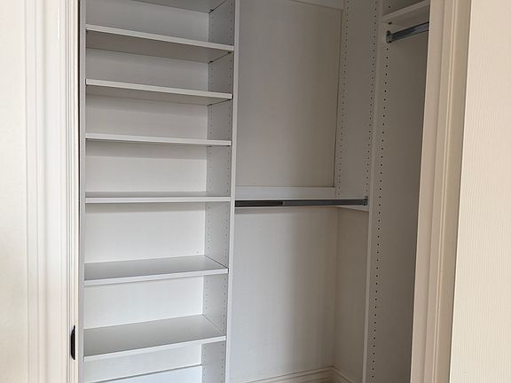 5th image of 9263 Regents Rd Unit B301