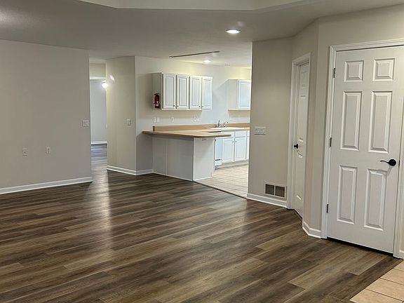 4th image of 3219 Dove Dr