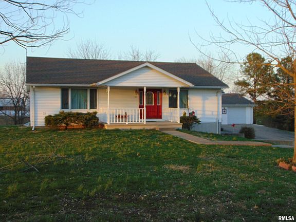 2nd image of 105 Cherry Ln