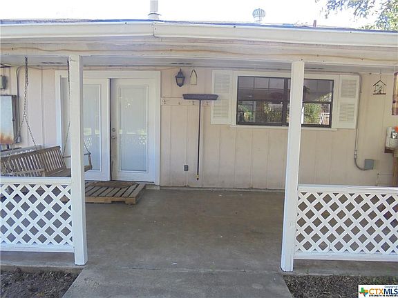 3rd image of 509 Yoakum St