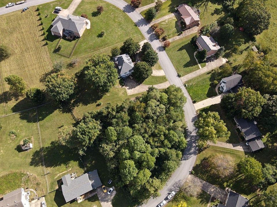 1st image of 107 Magnolia Dr