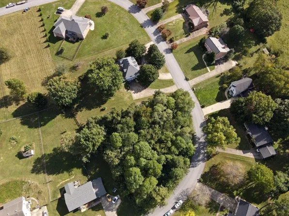 107 Magnolia Dr, Greeneville, TN 37743
