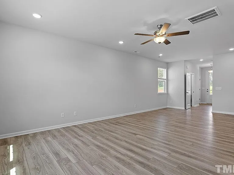 111 Umbrella Way — Photo 7