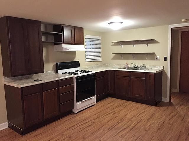 2nd image of 5045 W Henderson St #G