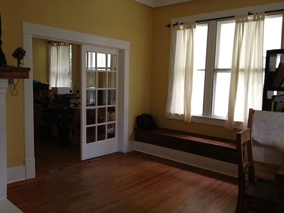 2nd image of 315 N Winnetka Ave
