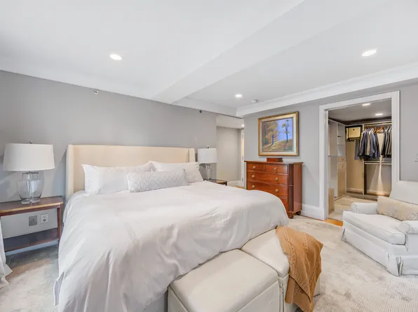 140 East 63rd Street image 11 of 22