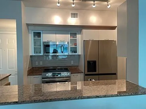 625 Casa Loma Blvd #705 — Photo 4