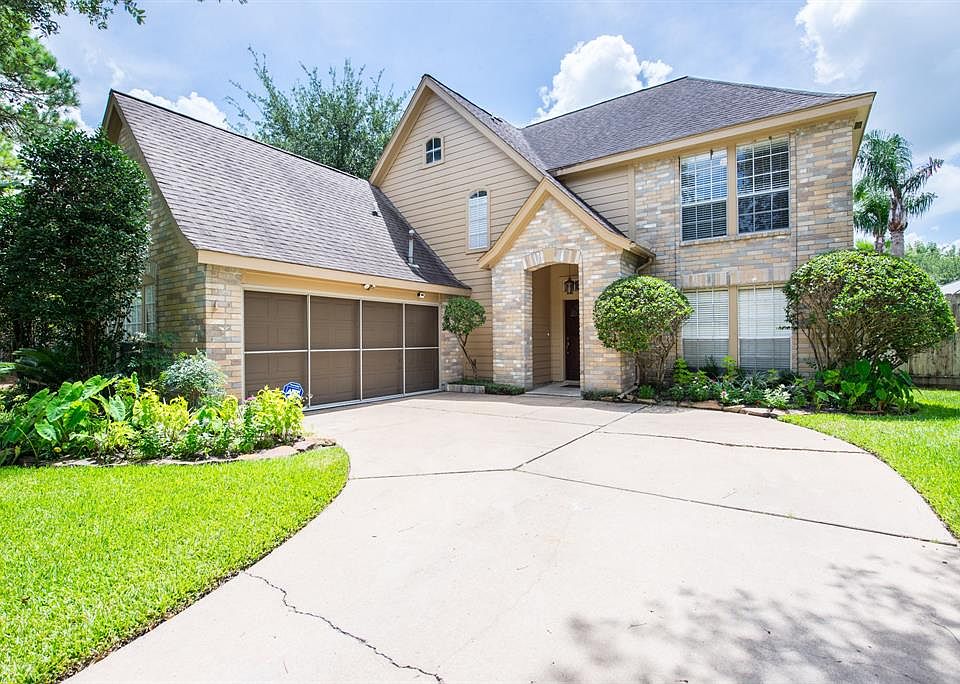 1st image of 22411 Cove Hollow Dr