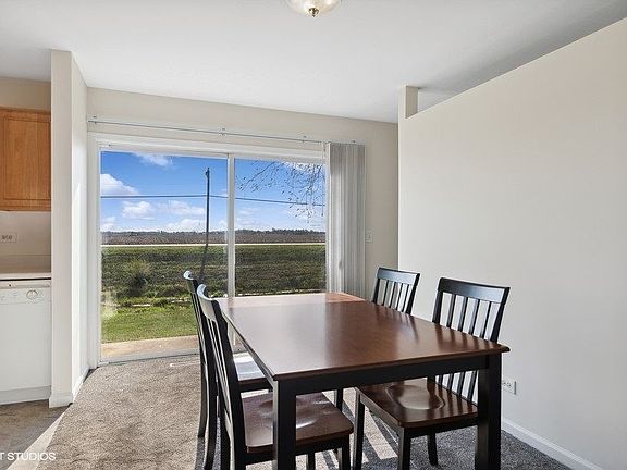 5th image of 857 Village Cir