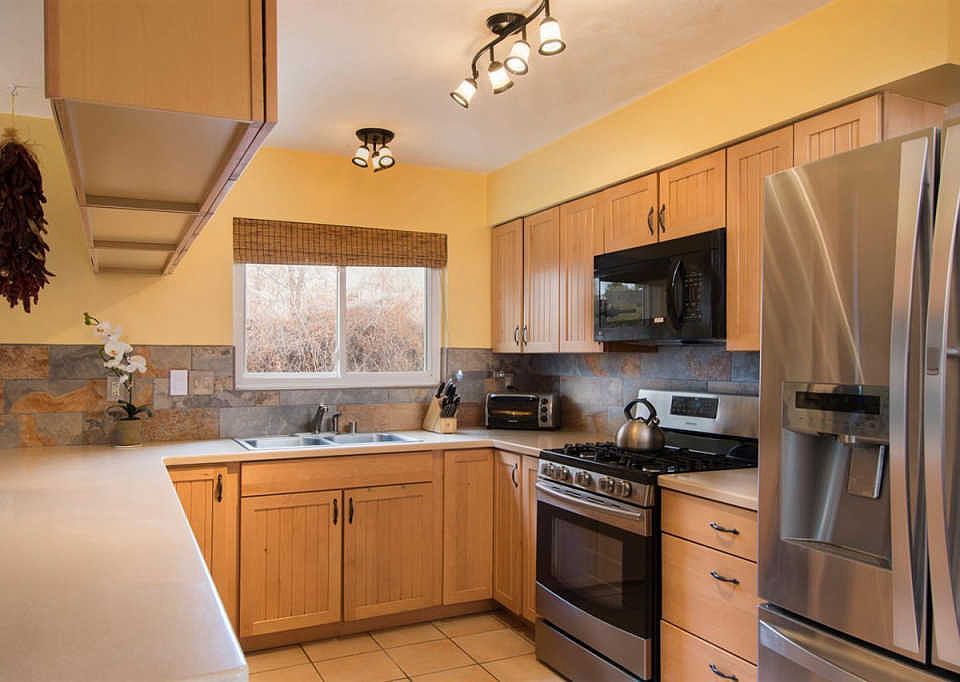 1st image of 3029 Calle Princesa Juana