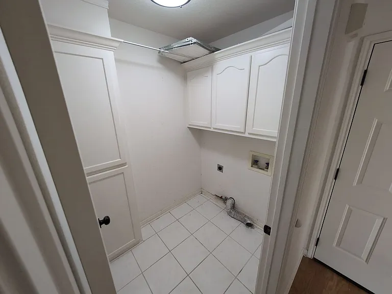 7647 Rosewood Dr — Photo 9