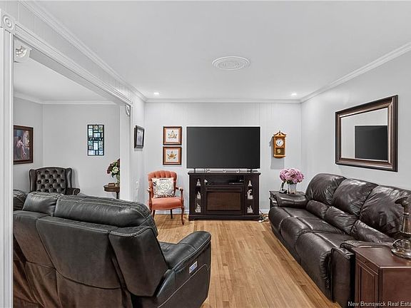 3rd image of 1 Maple Ave