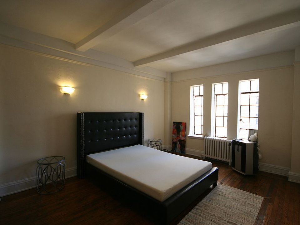1st image of 11 Waverly Pl APT 11F
