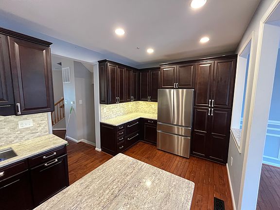 5th image of 1596 Wheyfield Dr