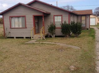 310 E 8th St, Freeport, TX 77541