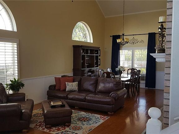 4th image of 6216 La Posta Dr