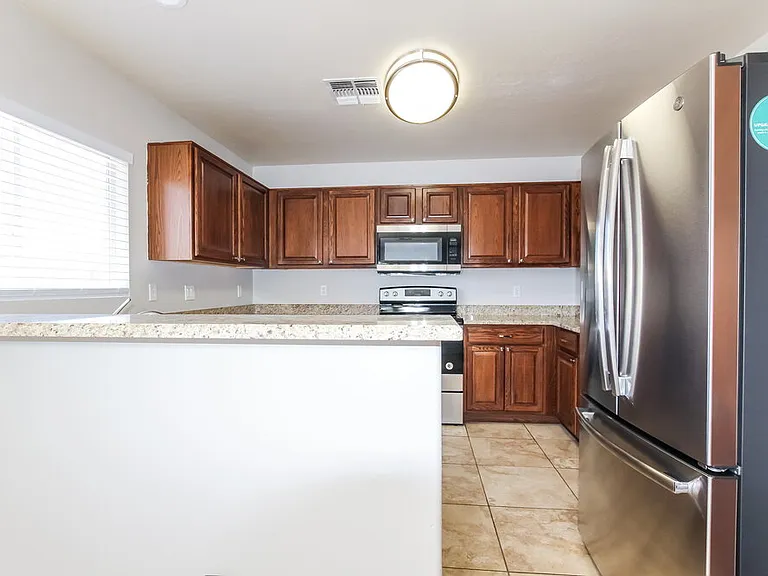 22807 W Gardenia Dr — Photo 6