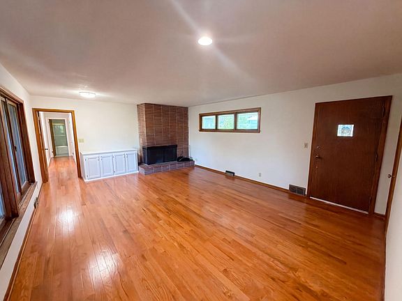 3rd image of 2000 Herschel St