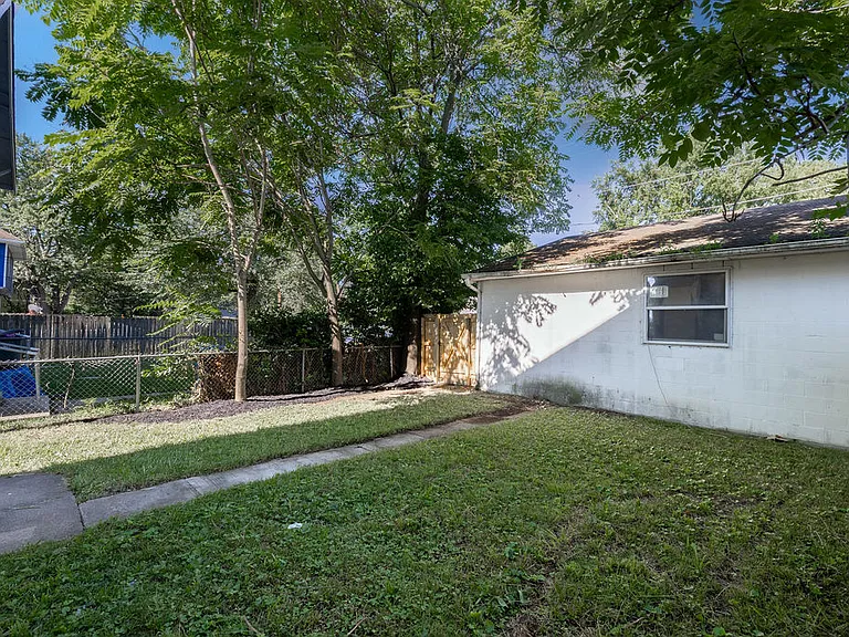 3554 N College Ave — Photo 19