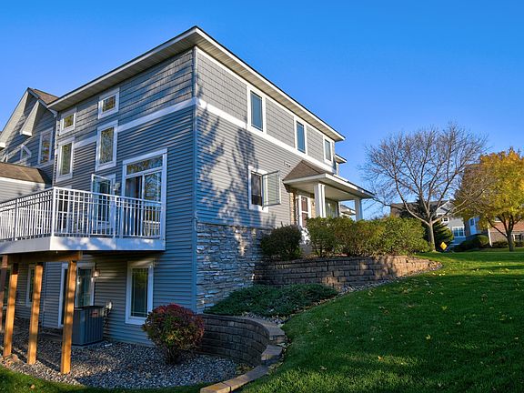 Enjoy your morning coffee or an afternoon tee in the deck conveniently located next to the kitchen.