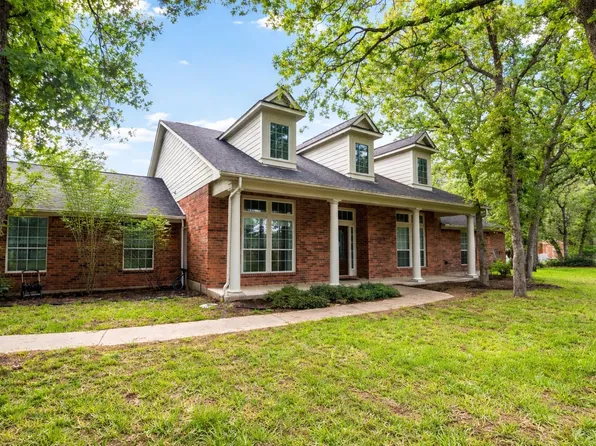 120 Juniper Trl, Elgin, TX 78621