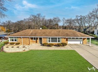 6N337 Linden Ave, Medinah, IL