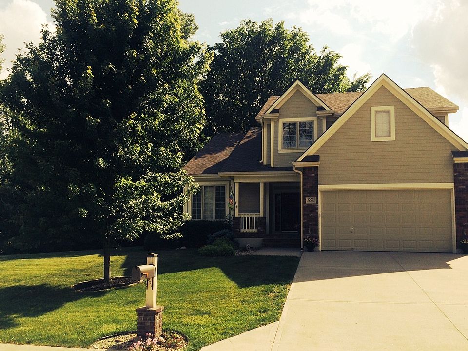 1st image of 1003 NW Cedar Ln